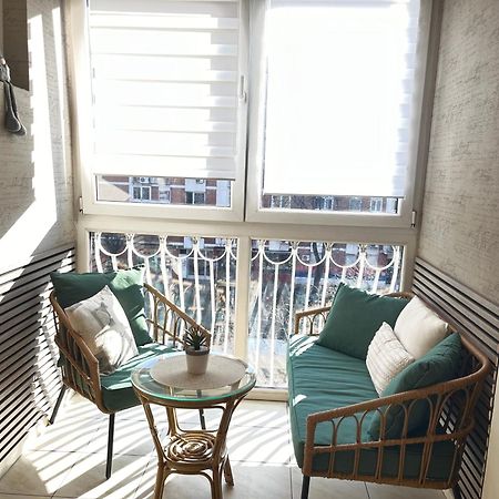 Balzak 64M2, Free Parking & Wi-Fi Apartment Нови Сад Екстериор снимка