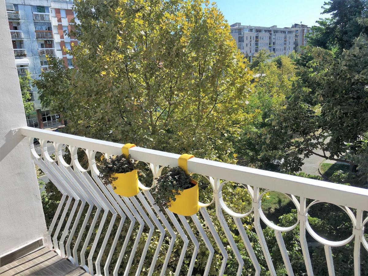 Balzak 64M2, Free Parking & Wi-Fi Apartment Нови Сад Екстериор снимка