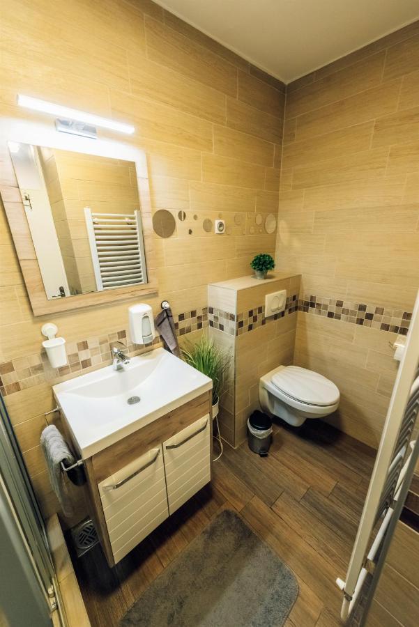 Balzak 64M2, Free Parking & Wi-Fi Apartment Нови Сад Екстериор снимка